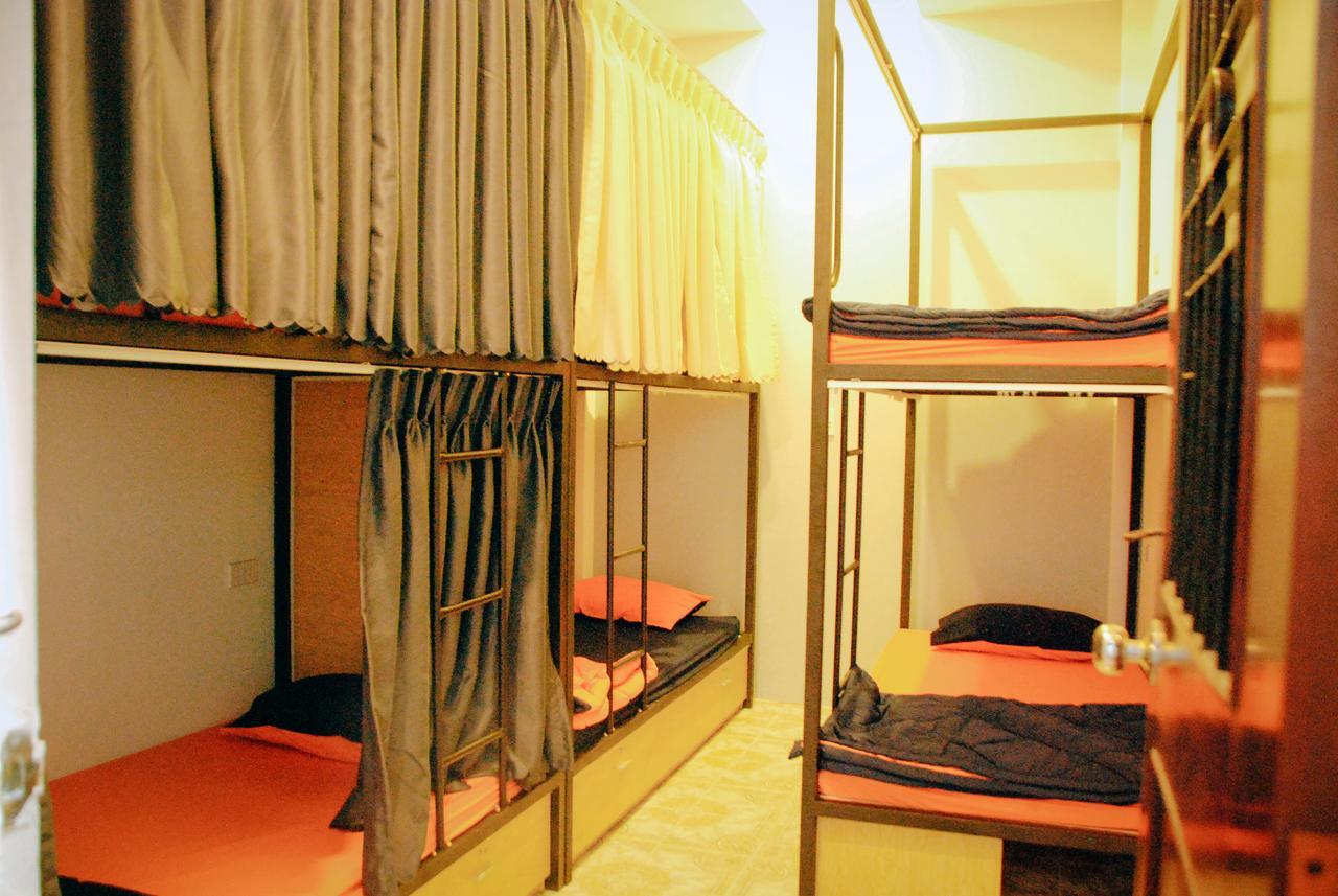 Winna Airport Hostel Дананг Екстер'єр фото